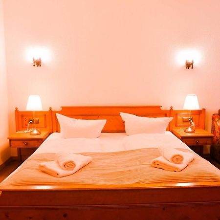 Hotel Gaestehaus Linde 모른샤임 외부 사진
