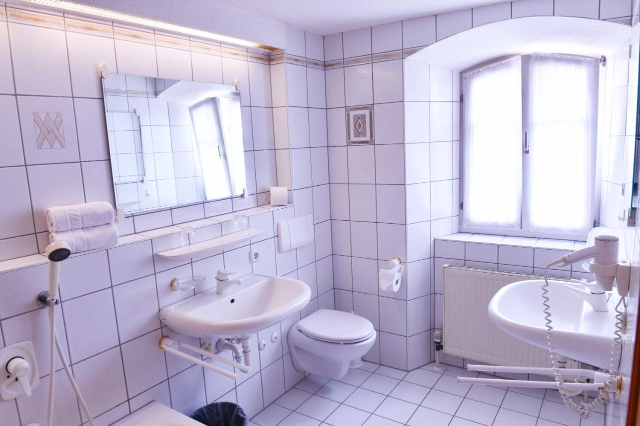 Hotel Gaestehaus Linde 모른샤임 외부 사진