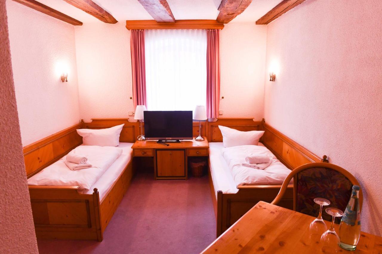Hotel Gaestehaus Linde 모른샤임 외부 사진