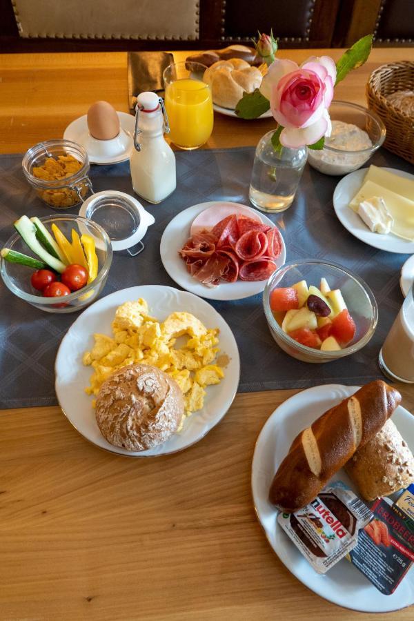 Hotel Gaestehaus Linde 모른샤임 외부 사진